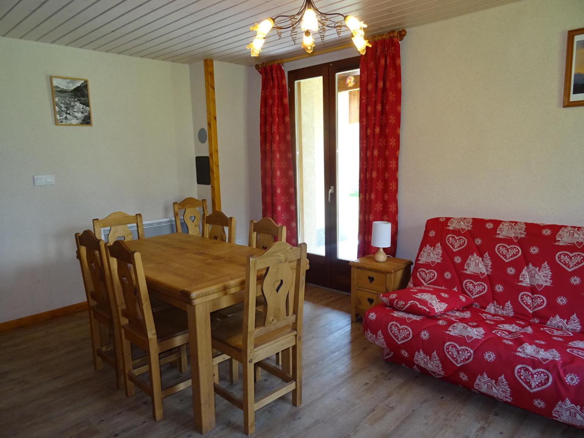 Les Pres-ronds Apartment *